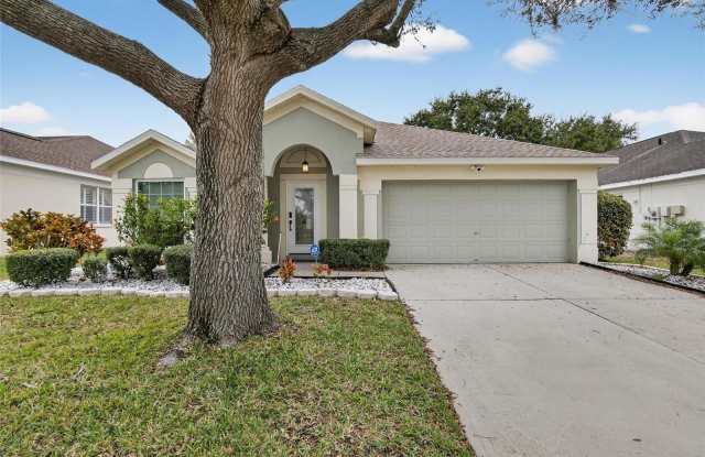 5529 TERRAIN DE GOLF DRIVE photos photos