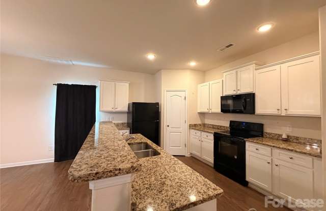 6562 Paw Village Road Gallery 3