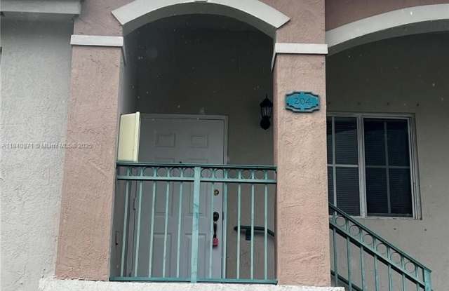 2911 SE 13th Ave photos photos