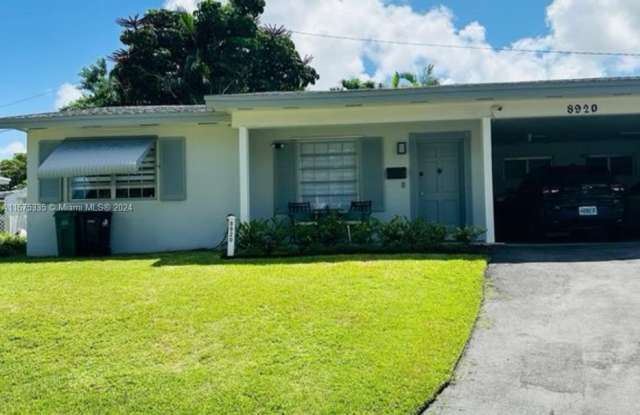 8920 SW 149th St - 8920 Southwest 149th Street, Palmetto Bay, FL 33176