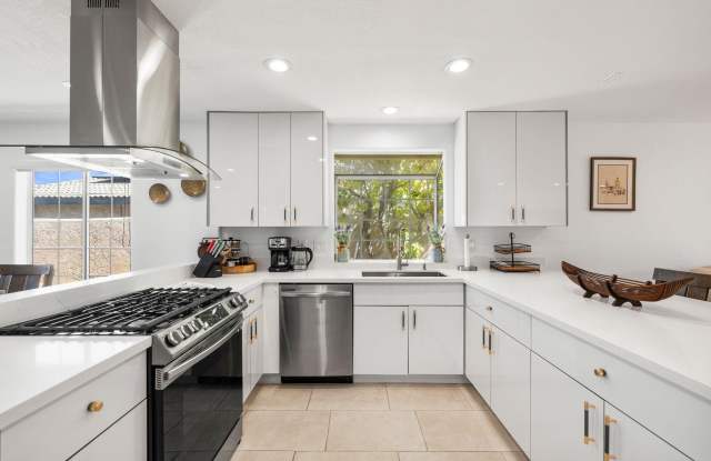 68425 Tachevah Drive Gallery 4