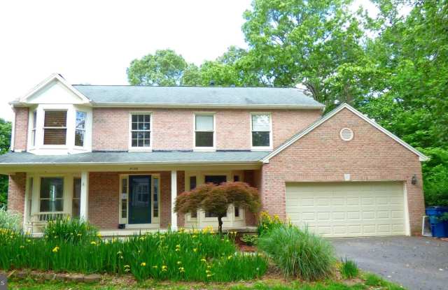8106 LITTLE RIDGE LANE photos photos