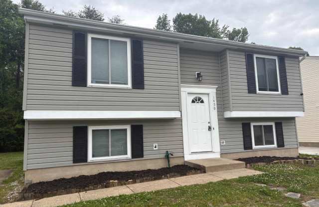 1450 GESNA Drive Gallery 1