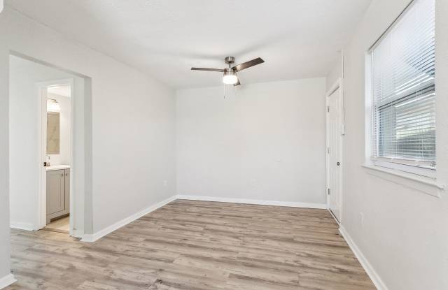 Freshly Renovated 2BR Apartment | 800 Sq Ft | Brand New Interior | Section 8 Accepted | Near Manhattan Exit Gallery 3