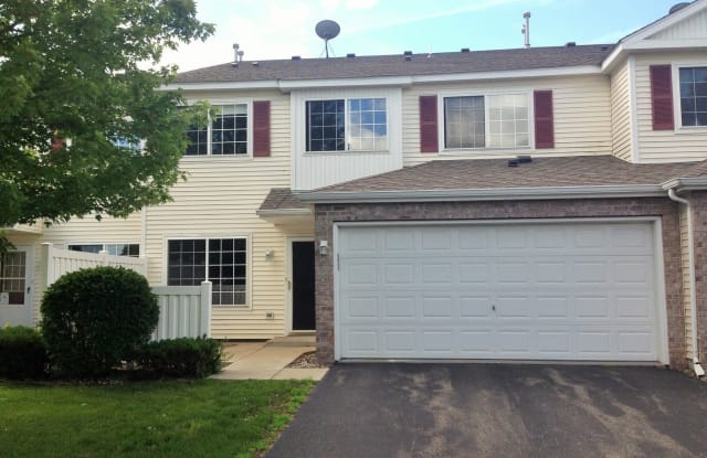 1394 Elmwood Ave - 1394 Elmwood Avenue, Shakopee, MN 55379