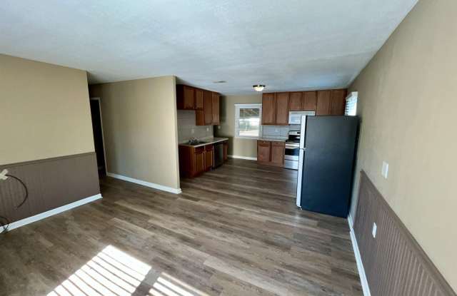 1723 Oakwood Avenue Gallery 3