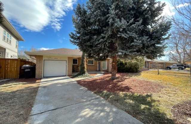 850 Krameria St - 850 Krameria Street, Denver, CO 80220