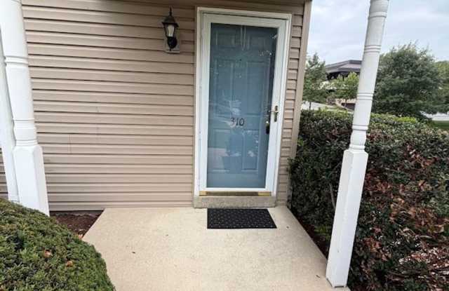 3 Bedroom Condo Seven Oaks Wyomissing Gallery 4