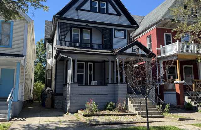 240 West Avenue photos photos