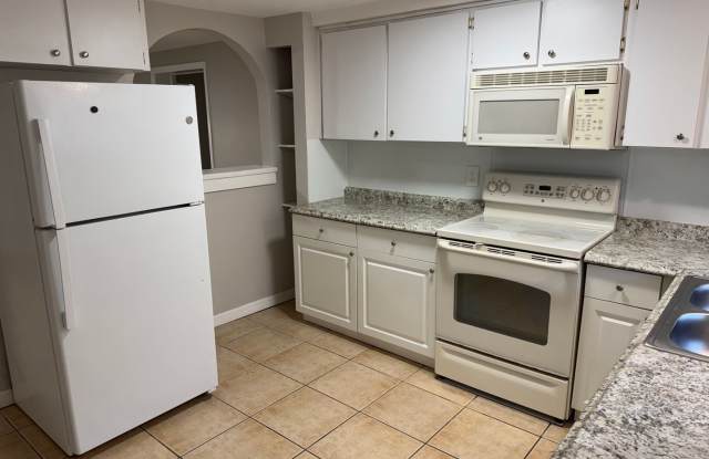 Spacious 3-Bedroom, 2-Bath Triplex – Clean and Move-In Ready! photos photos