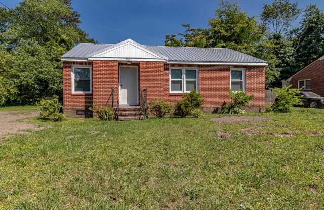 3 BR | 1 BA Brick Home in Goldsboro - just minutes from SJAFB! photos photos