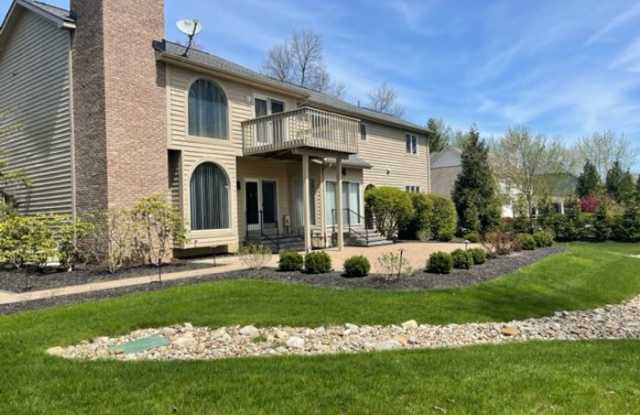 38750 Lochmoor Drive Gallery 2