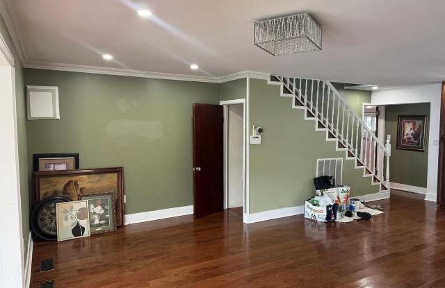 5141 Walnut Lane Gallery 4