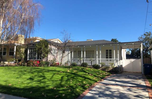 4426 Bakman Ave. Gallery 2