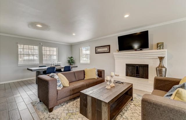 WatersEdge Denton Apartments photos photos
