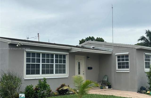 1041 NW 196th St photos photos