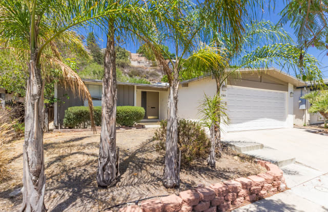 5484 Baja Dr - 5484 Baja Drive, San Diego, CA 92115