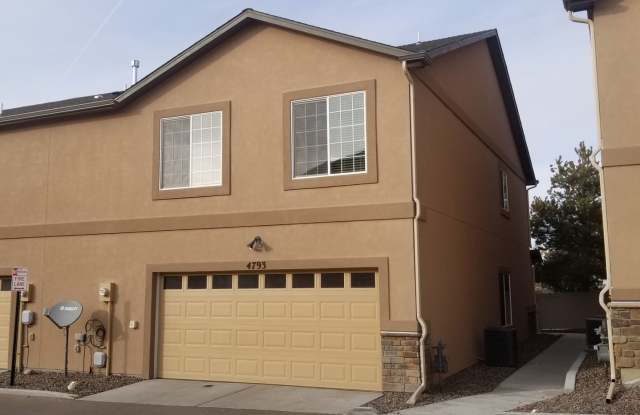 Immaculate 3 Bedroom/3 Bath Townhome Near Powers Corridor! photos photos Immaculate 3 Bedroom/3 Bath Townhome Near Powers Corridor! photos photos