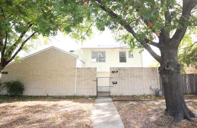417 Towne House Ln - 417 Towne House Lane, Richardson, TX 75081