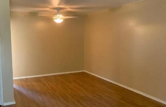 10620 W Coggins Dr Gallery 3