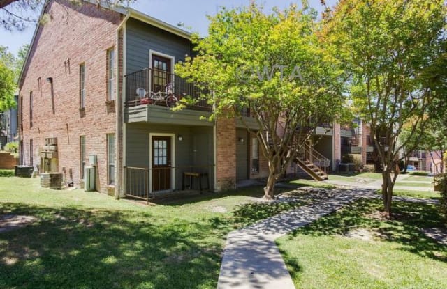 8802 CINNAMON CREEK DR - 8802 Cinnamon Creek, San Antonio, TX 78240