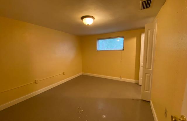 5341 Palmetto Road Gallery 4