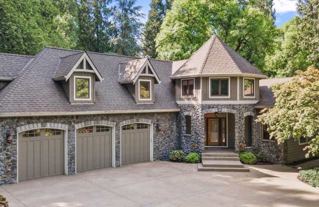 Incredible Milwaukie 4 Bed/2.5 Bath Custom Built Home on Over 1 Acre with Main Floor Primary Suite - 4207 Southeast Aldercrest Road, Oatfield, OR 97222