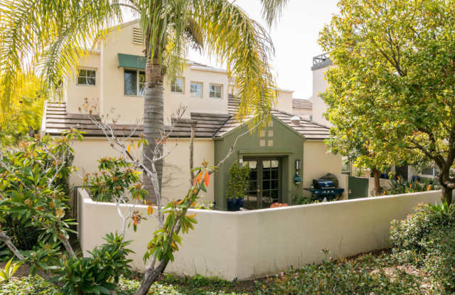 3749 Greggory Way Gallery 2