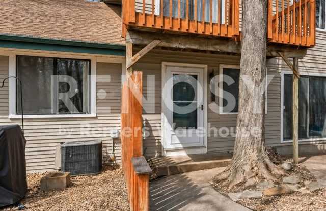 2BD/1BA Townhome in Plymouth Available Now! Gallery 1