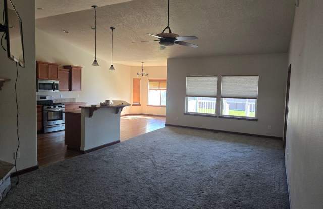 Beautiful 3 Bedroom Home in Foxtail – Post Falls! Gallery 4