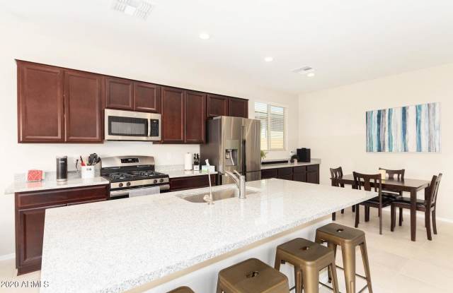 20951 E SWAN Drive Gallery 3