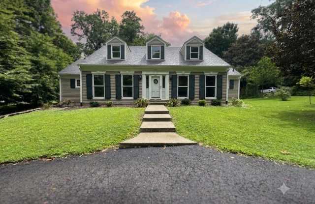 717 Sunrise Lane Gallery 1
