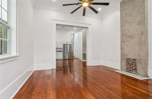 1421 SPAIN Street Gallery 4