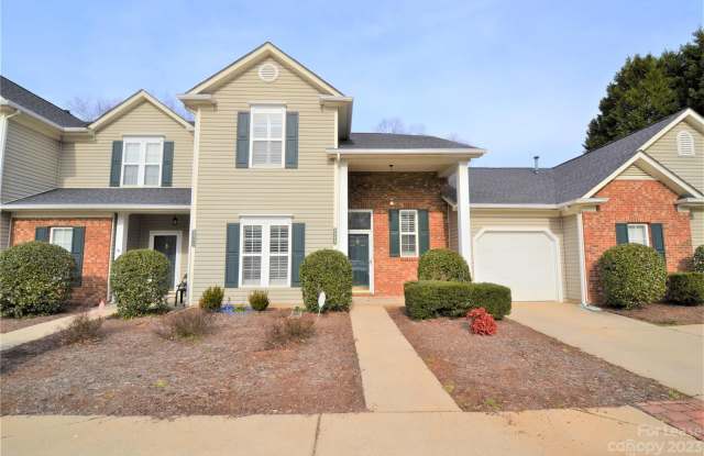 8944 Cinnabay Drive - 8944 Cinnabay Drive, Charlotte, NC 28216