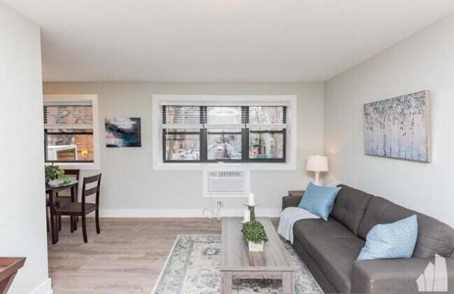 520 W. Surf St. photos photos