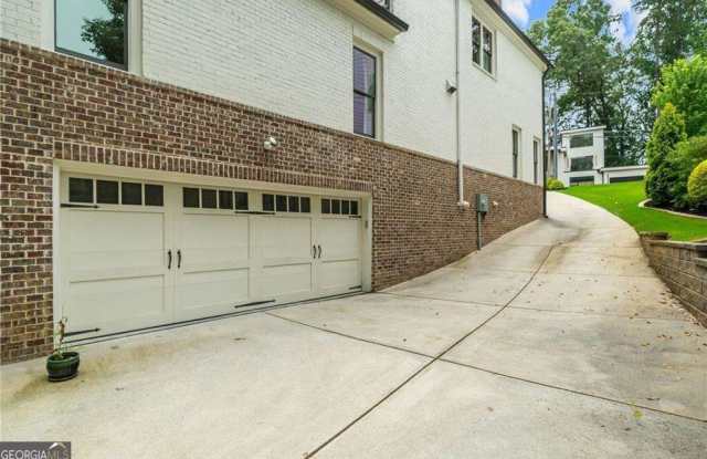 2571 Winding Lane NE Gallery 3