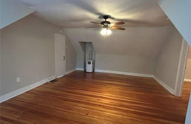 444 Burlington Road NE #3 Gallery 4