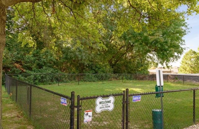 Camelot Village Apartments Gallery 4