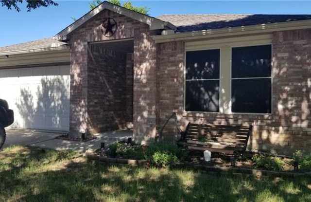 8209 Winding Stream Lane - 8209 Winding Stream Ln, Denton, TX 76210