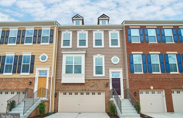 42597 OAK PARK SQ - 42597 Oak Park Square, Brambleton, VA 20148