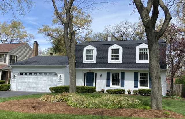 26 Linden Avenue - 26 Linden Avenue, Lake Forest, IL 60045