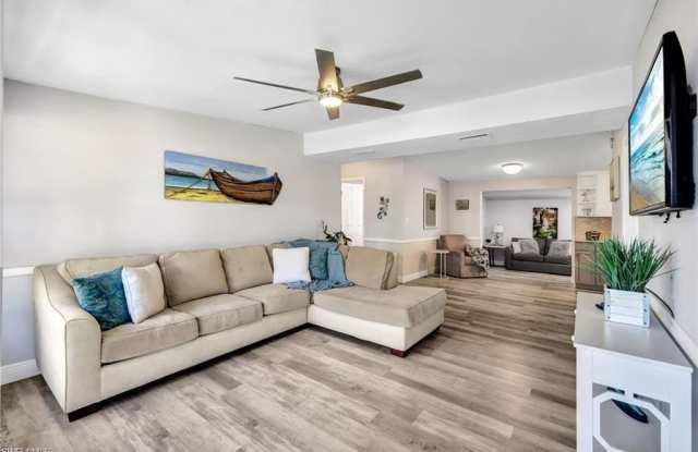 2047 Harbor Ln photos photos