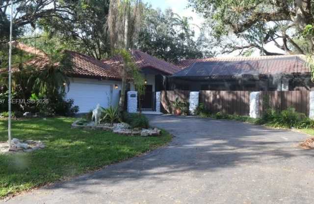 3911 SW 56th Ct photos photos