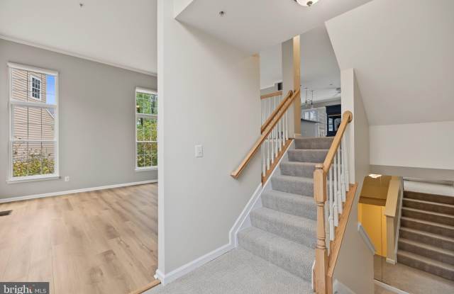 5022 BARBOUR Drive Gallery 4