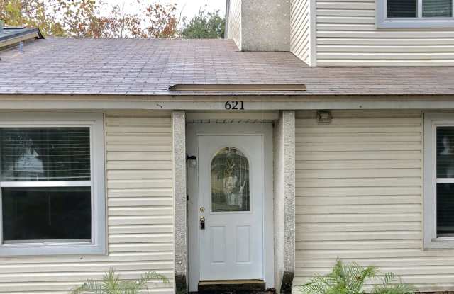 621 AQUATIC DR - 621 Aquatic Drive, Atlantic Beach, FL 32233