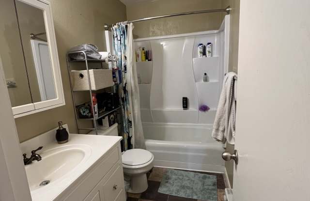 543 N 200 W photos photos