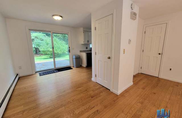 21 Jamestown Court Gallery 4