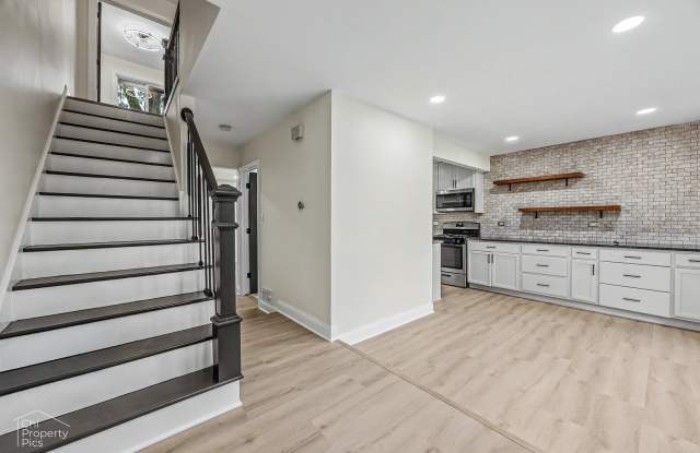 524 Yosemite Court Gallery 2
