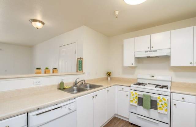 Twin Palm Apartments Gallery 2