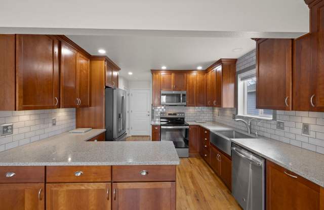 Move-In Ready 4 Bed, 3.5 Bath Home in Prime Loveland Location! photos photos